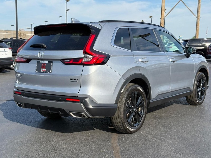 Honda CR-V Hybrid Vehicle Full-screen Gallery Image 03