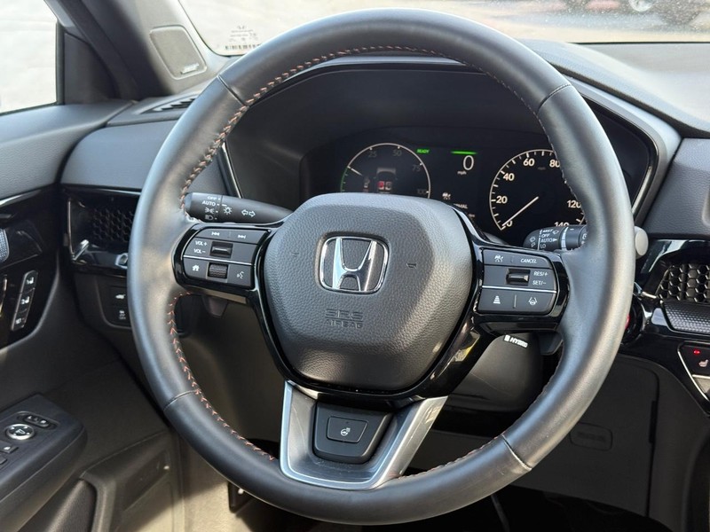 Honda CR-V Hybrid Vehicle Full-screen Gallery Image 13
