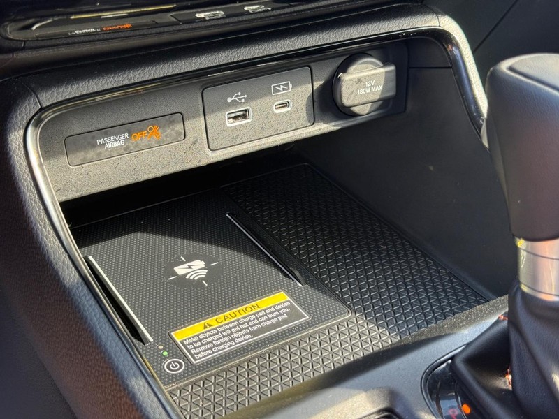 Honda CR-V Hybrid Vehicle Full-screen Gallery Image 20