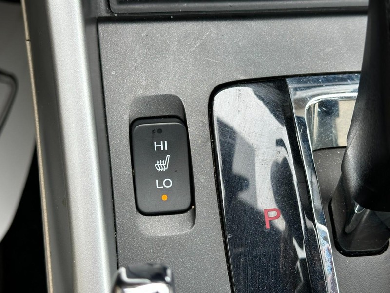 Honda Accord Sedan Vehicle Full-screen Gallery Image 21