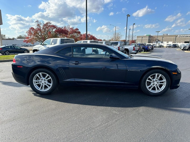 Chevrolet Camaro Vehicle Full-screen Gallery Image 02