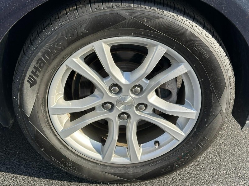 Chevrolet Camaro Vehicle Full-screen Gallery Image 06