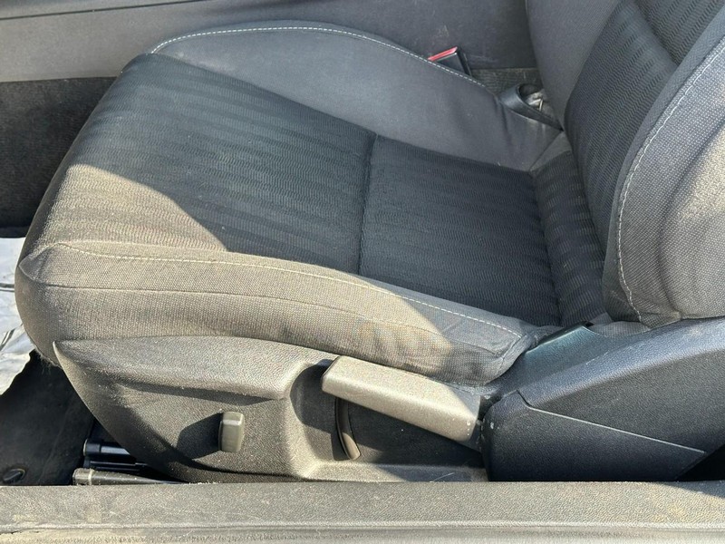 Chevrolet Camaro Vehicle Full-screen Gallery Image 13