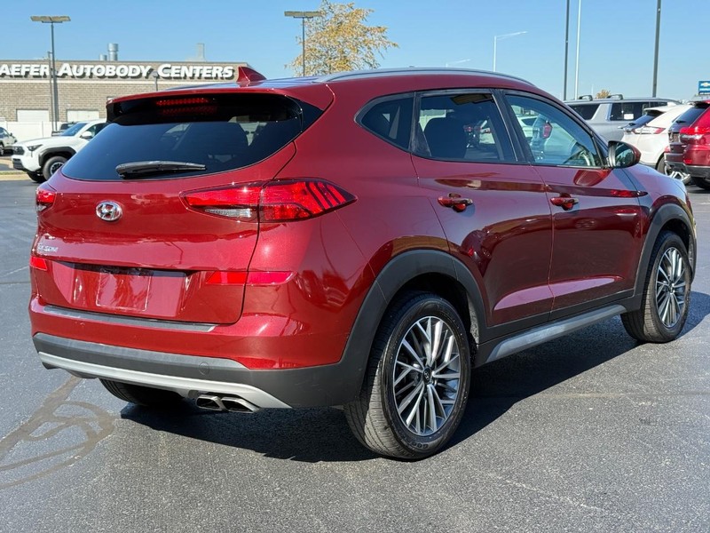 Hyundai Tucson Vehicle Full-screen Gallery Image 03