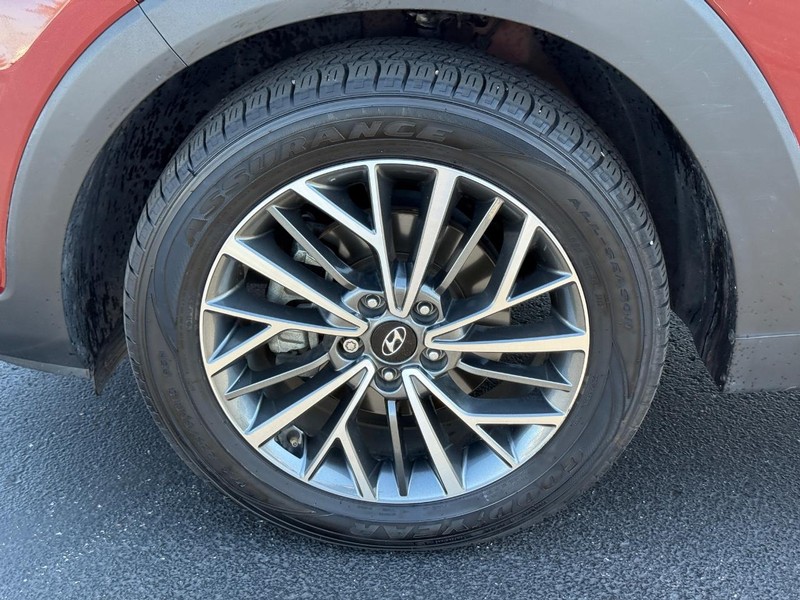 Hyundai Tucson Vehicle Full-screen Gallery Image 07