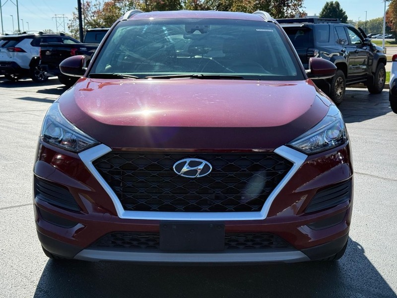 Hyundai Tucson Vehicle Full-screen Gallery Image 09