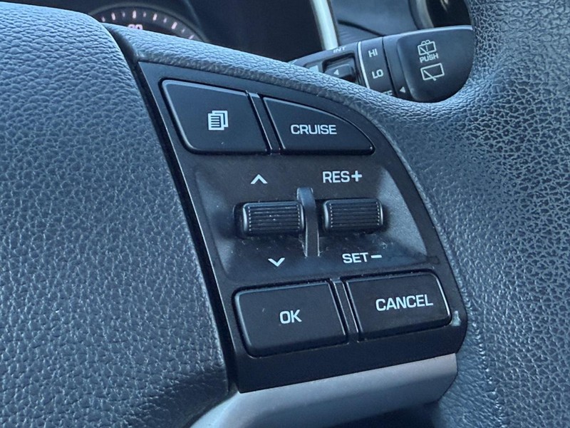 Hyundai Tucson Vehicle Full-screen Gallery Image 14