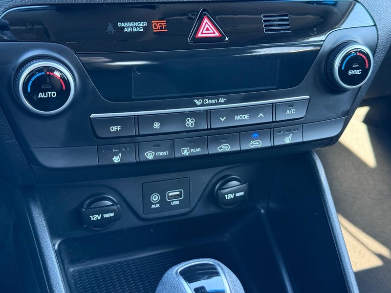 Hyundai Tucson Vehicle Full-screen Gallery Image 18