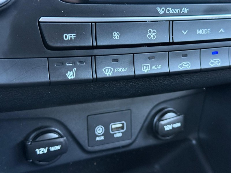 Hyundai Tucson Vehicle Full-screen Gallery Image 19