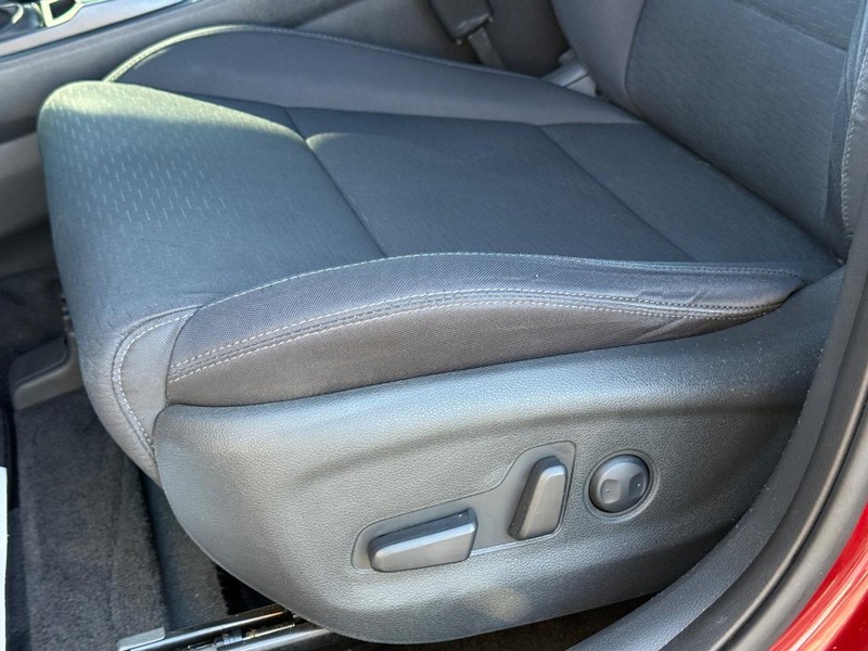 Hyundai Tucson Vehicle Full-screen Gallery Image 25