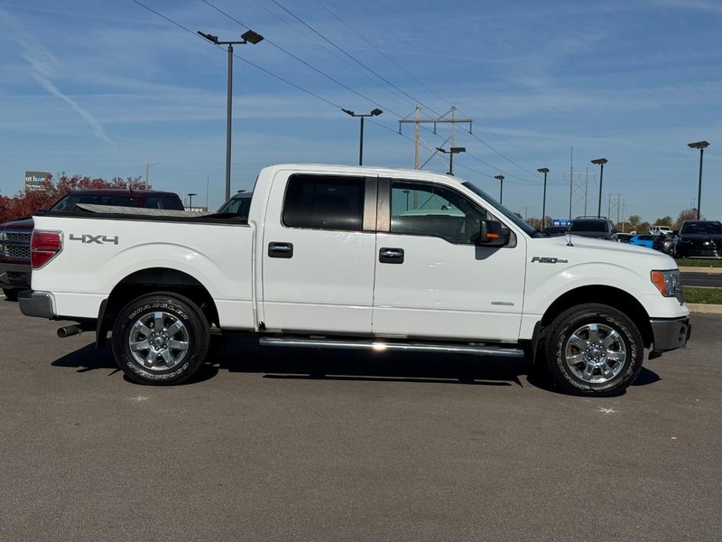 Ford F-150 Vehicle Full-screen Gallery Image 02
