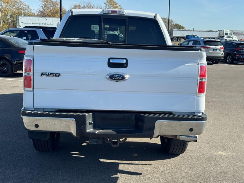 Ford F-150 Vehicle Full-screen Gallery Image 04