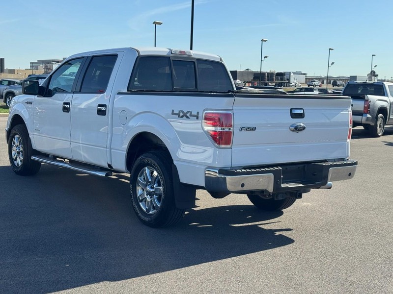 Ford F-150 Vehicle Full-screen Gallery Image 05