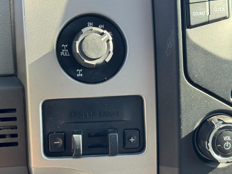 Ford F-150 Vehicle Full-screen Gallery Image 19