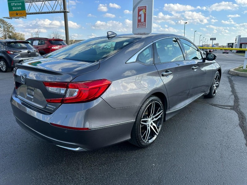 Honda Accord Hybrid Vehicle Full-screen Gallery Image 03