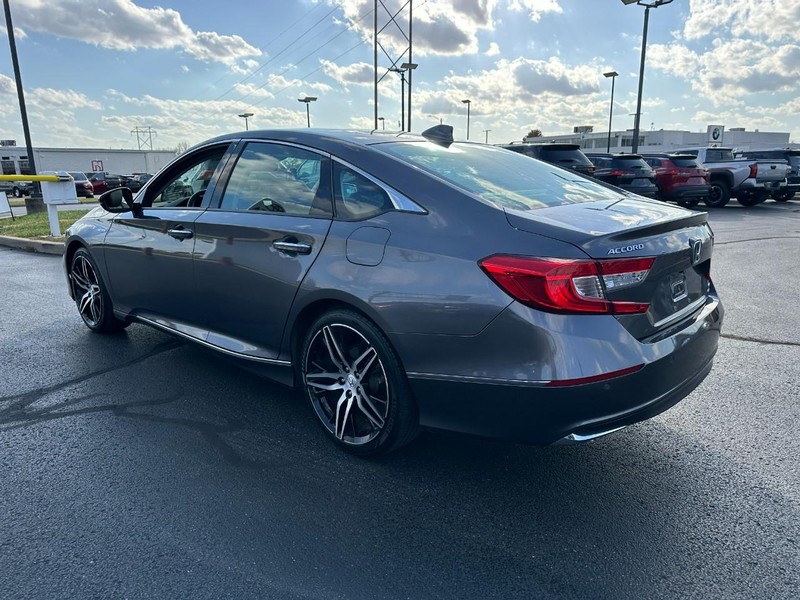 Honda Accord Hybrid Vehicle Full-screen Gallery Image 05