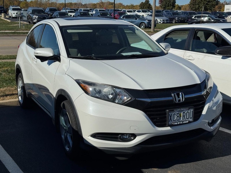 Honda HR-V Vehicle Full-screen Gallery Image 02