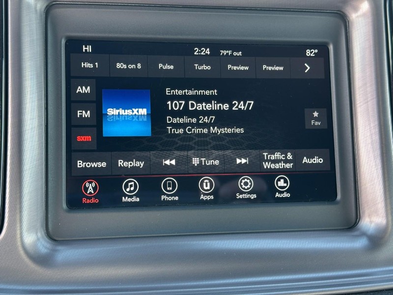 Dodge Challenger Vehicle Full-screen Gallery Image 18