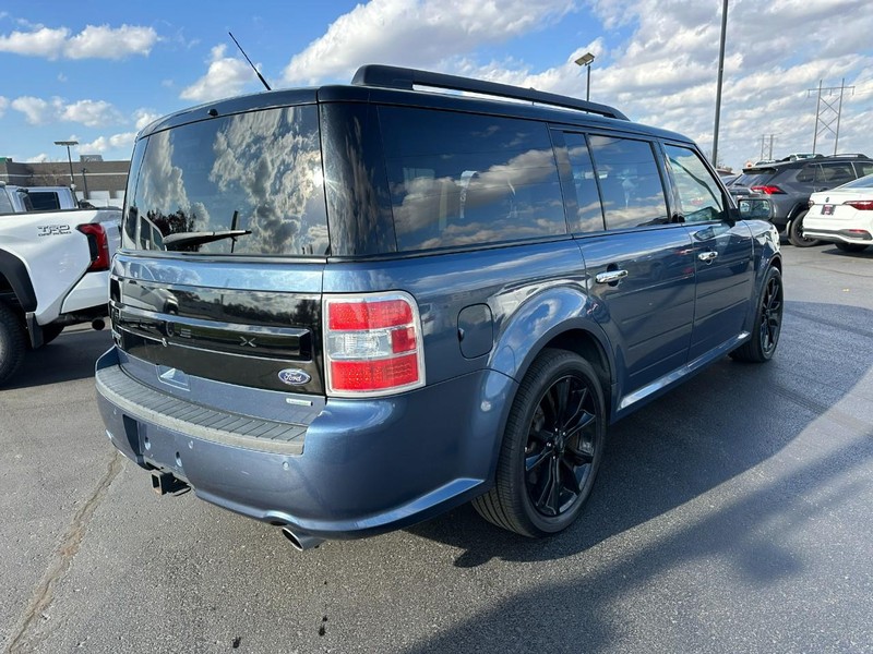 Ford Flex Vehicle Full-screen Gallery Image 03