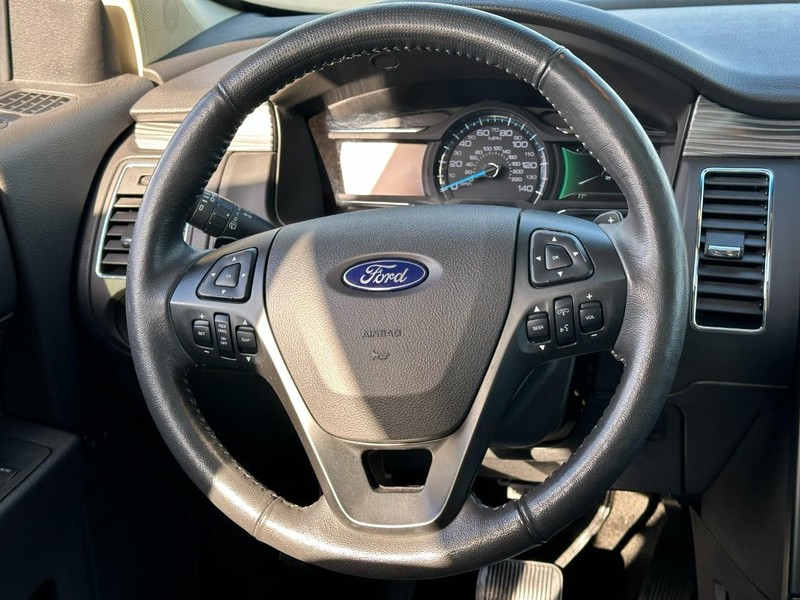 Ford Flex Vehicle Full-screen Gallery Image 14