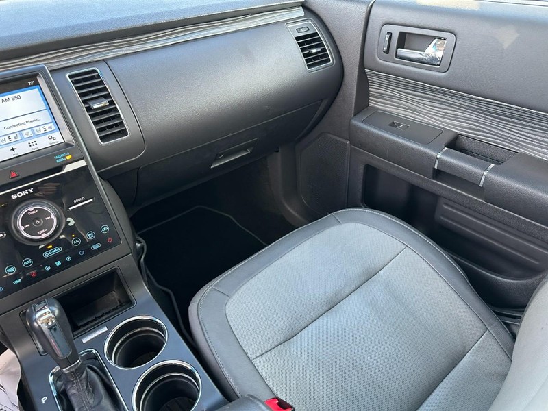 Ford Flex Vehicle Full-screen Gallery Image 17