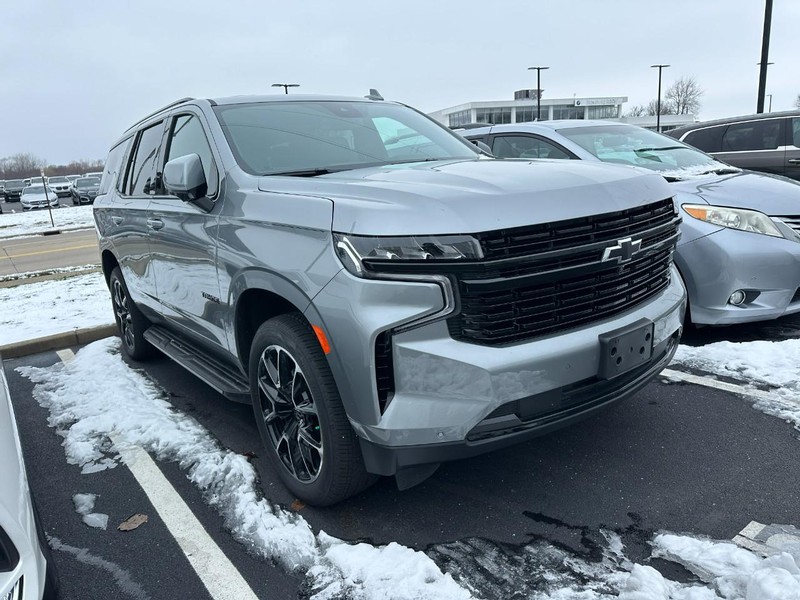 Chevrolet Tahoe Vehicle Full-screen Gallery Image 02