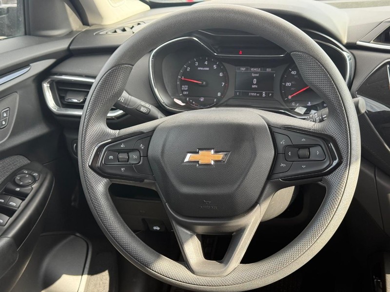 Chevrolet TrailBlazer Vehicle Full-screen Gallery Image 12