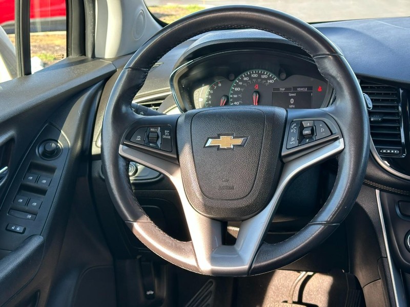 Chevrolet Trax Vehicle Full-screen Gallery Image 12