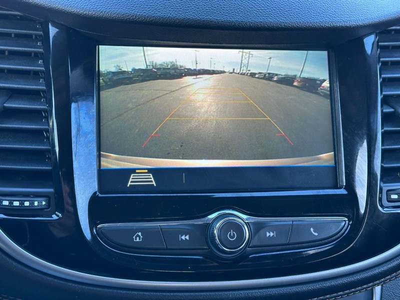 Chevrolet Trax Vehicle Full-screen Gallery Image 21