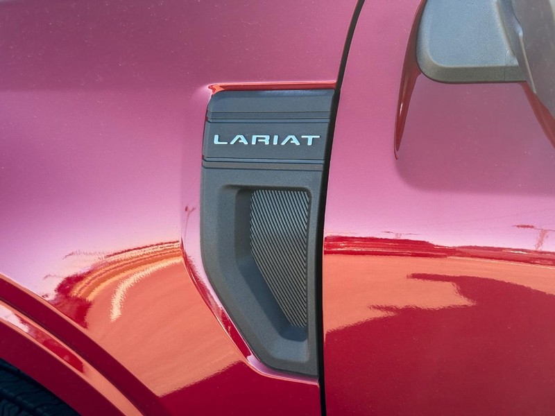 Ford Maverick Vehicle Full-screen Gallery Image 07