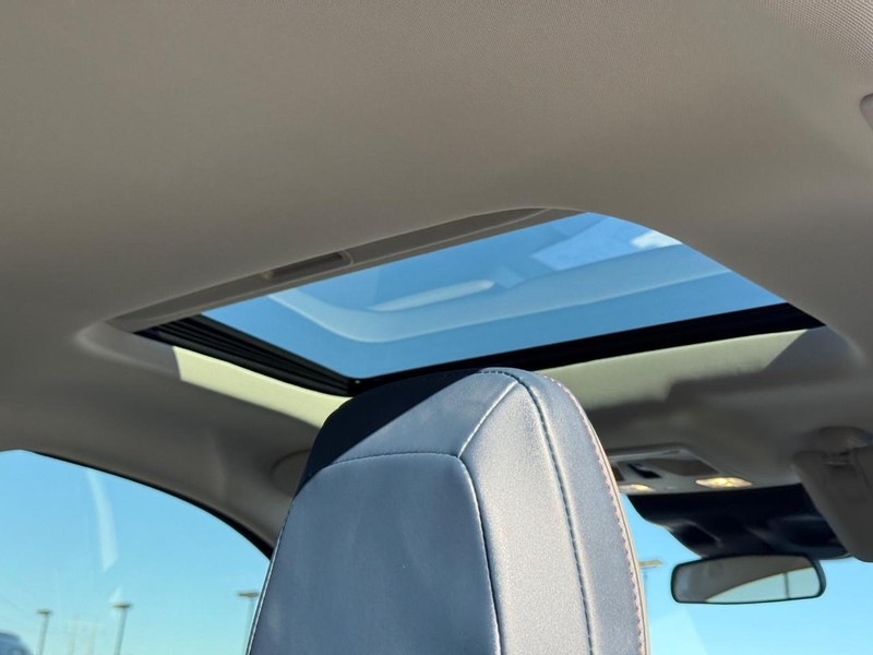 Ford Maverick Vehicle Full-screen Gallery Image 12