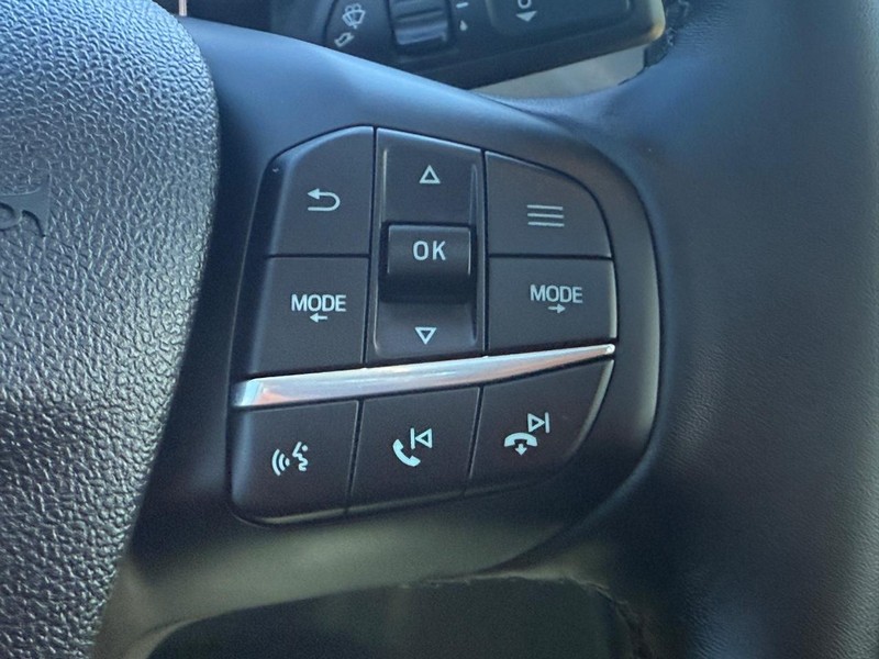 Ford Maverick Vehicle Full-screen Gallery Image 16