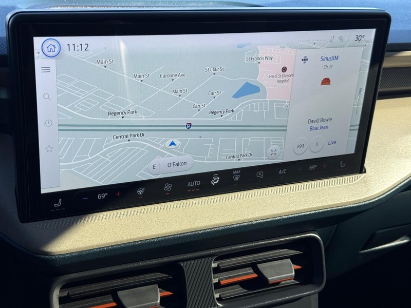 Ford Maverick Vehicle Full-screen Gallery Image 17