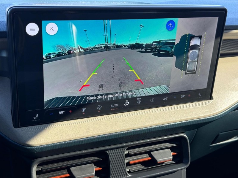 Ford Maverick Vehicle Full-screen Gallery Image 18