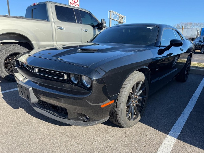 Dodge Challenger Vehicle Full-screen Gallery Image 04