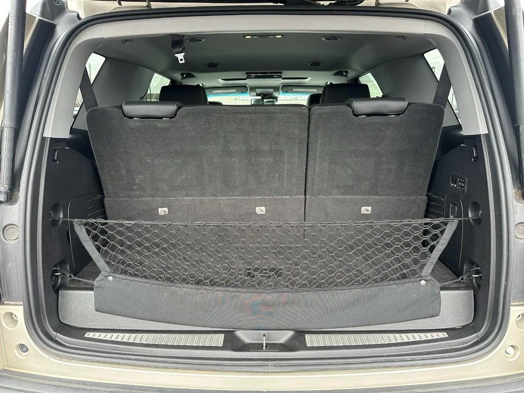 Chevrolet Tahoe Vehicle Full-screen Gallery Image 05