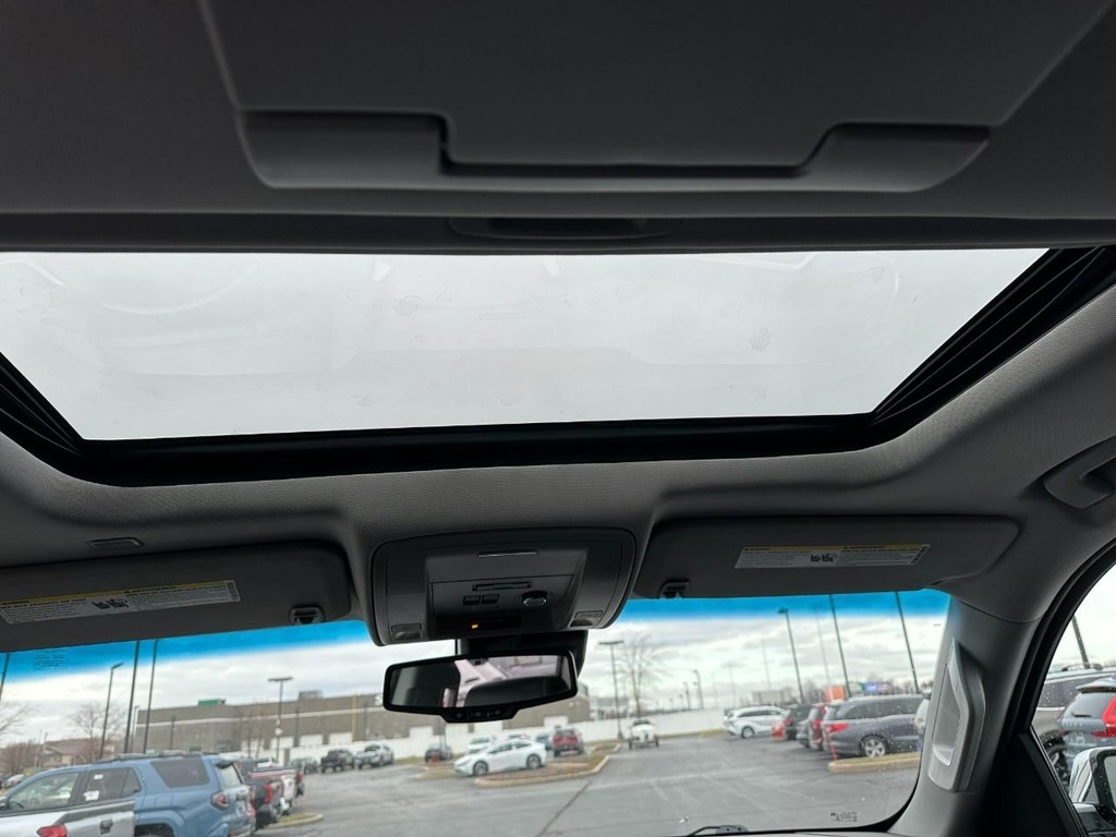 Chevrolet Tahoe Vehicle Full-screen Gallery Image 14