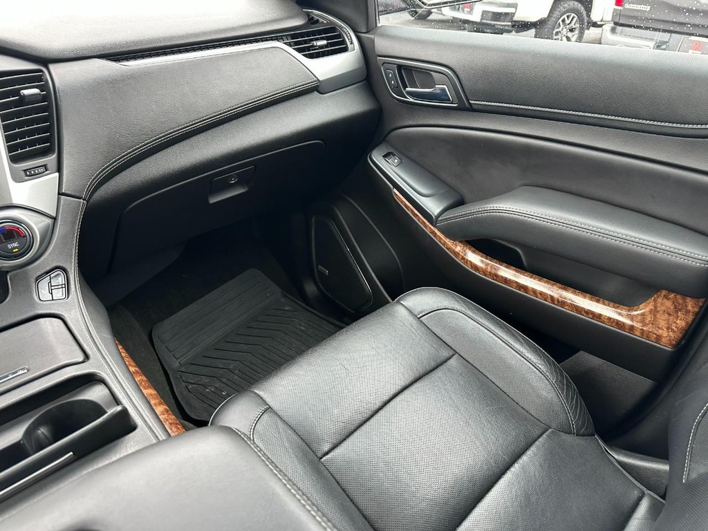 Chevrolet Tahoe Vehicle Full-screen Gallery Image 19