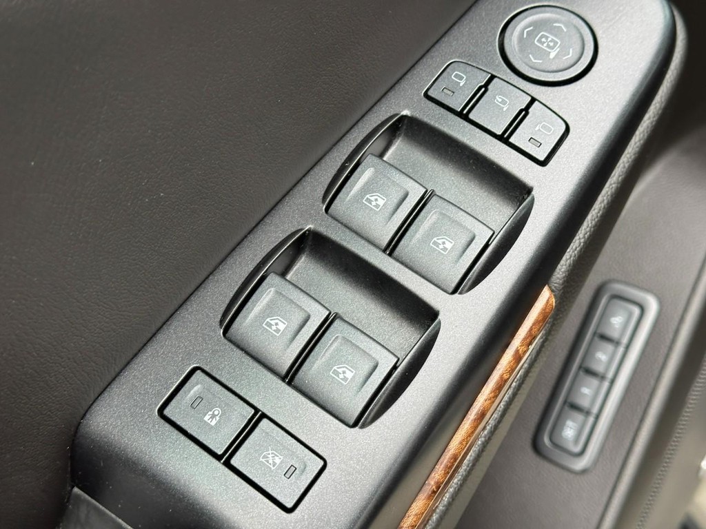 Chevrolet Tahoe Vehicle Full-screen Gallery Image 20