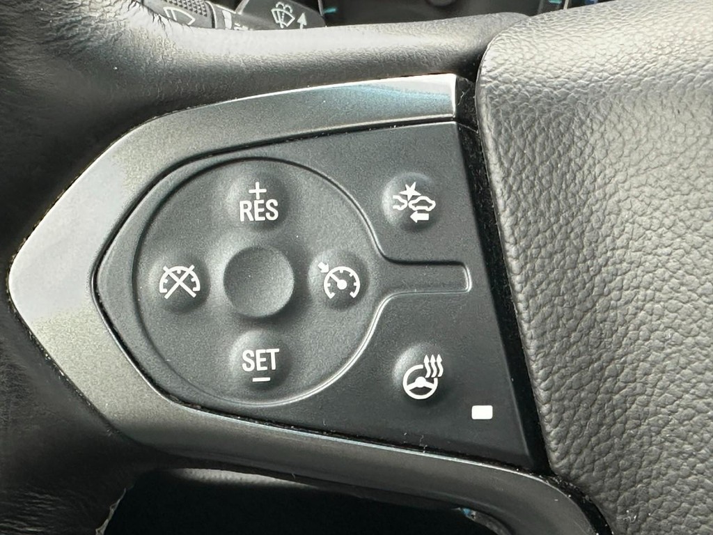 Chevrolet Tahoe Vehicle Full-screen Gallery Image 23