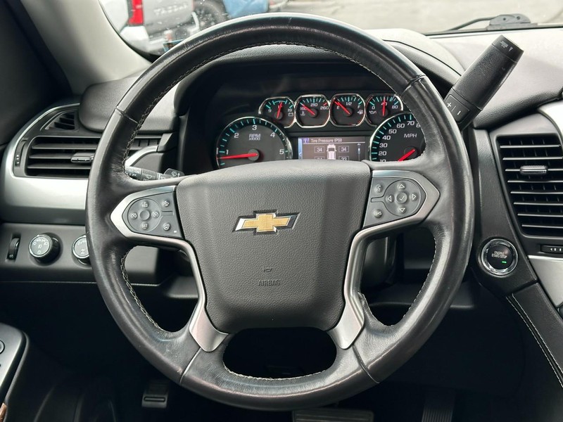 Chevrolet Tahoe Vehicle Full-screen Gallery Image 16