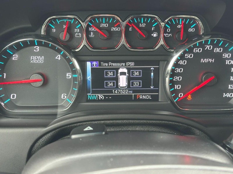 Chevrolet Tahoe Vehicle Full-screen Gallery Image 25