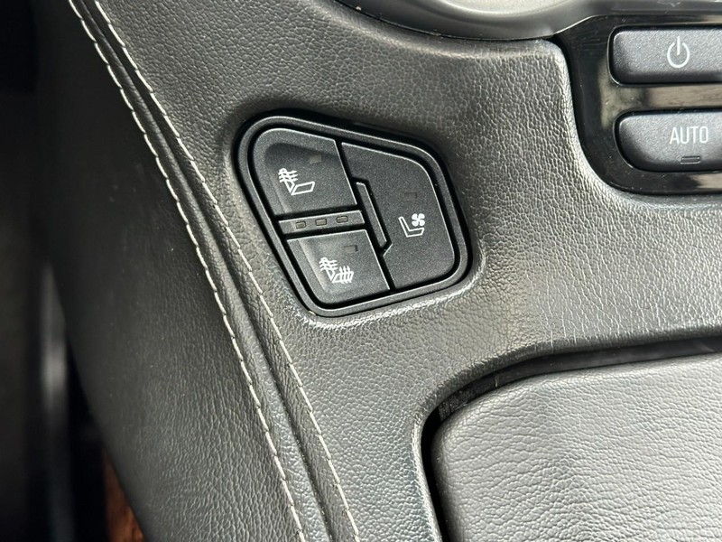 Chevrolet Tahoe Vehicle Full-screen Gallery Image 27