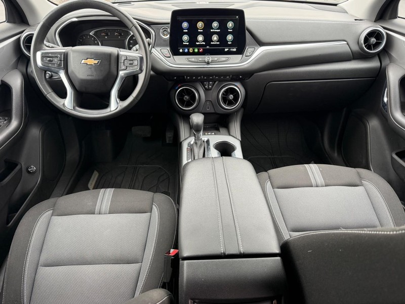 Chevrolet Blazer Vehicle Full-screen Gallery Image 11