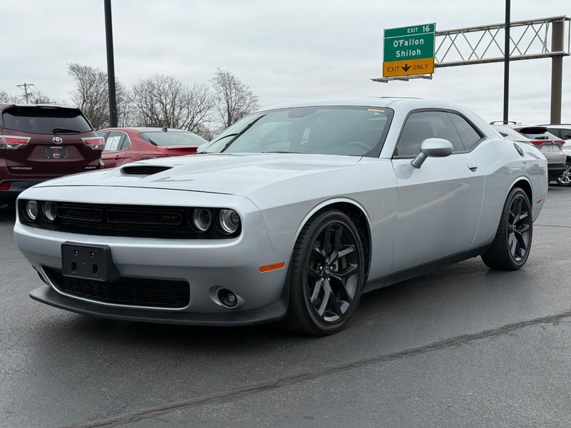 Dodge Challenger Vehicle Full-screen Gallery Image 08