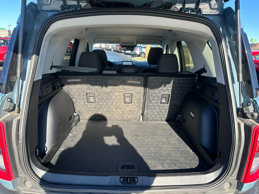 Ford Bronco Sport Vehicle Full-screen Gallery Image 05