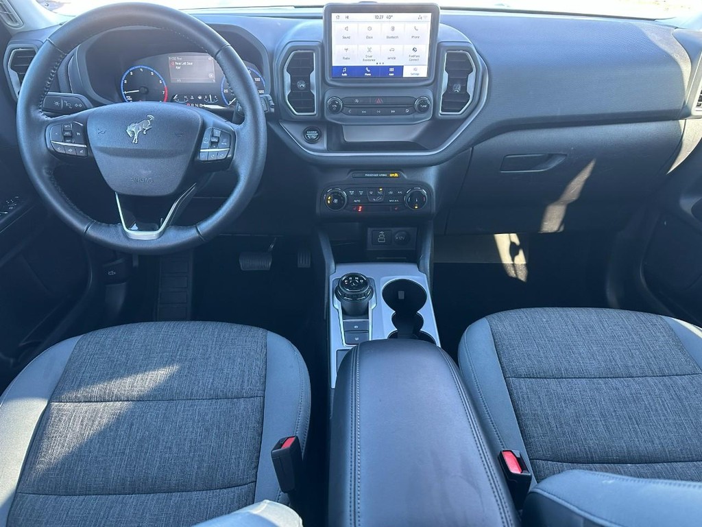 Ford Bronco Sport Vehicle Full-screen Gallery Image 11