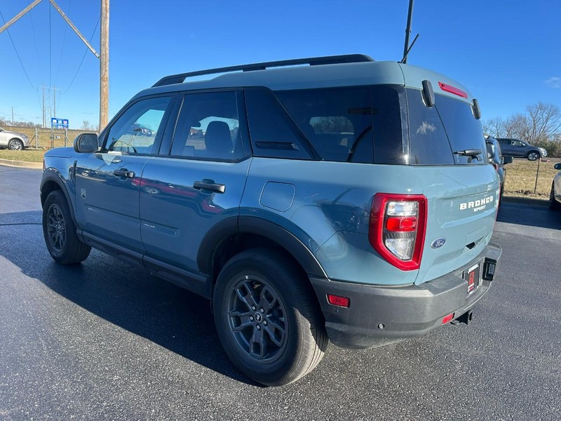 Ford Bronco Sport Vehicle Full-screen Gallery Image 06