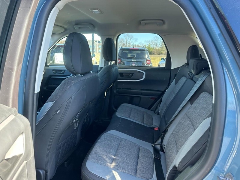 Ford Bronco Sport Vehicle Full-screen Gallery Image 10