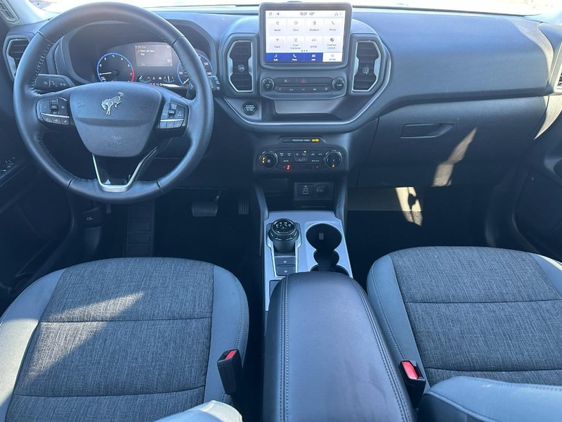 Ford Bronco Sport Vehicle Full-screen Gallery Image 11